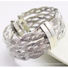 Diseño de moda de acero inoxidable de metal trenzado alambre brazales trenzados con resorte